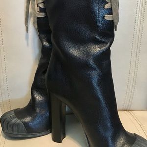 Fendi - never worn! - mid boot